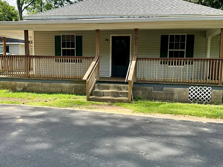 519 McKinley St — Photo 1