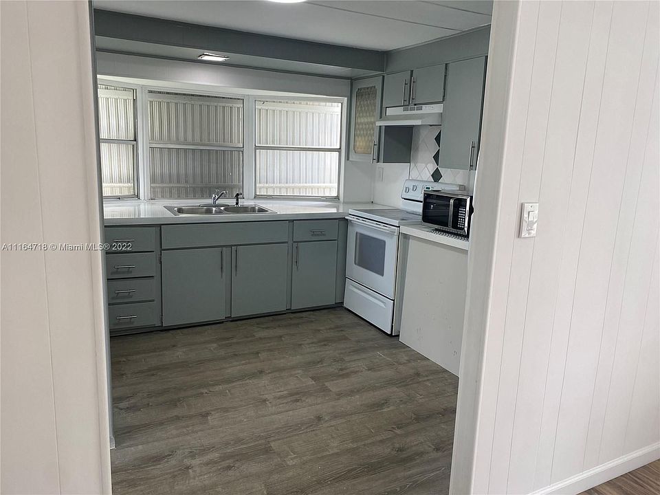 1st image of 5204 SW 35th St #5204