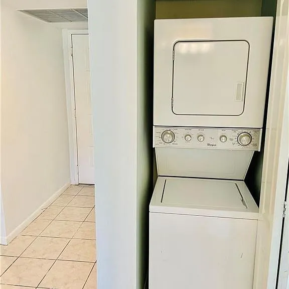 2900 NW 42nd Ave #A103 — Photo 16