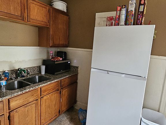 4th image of 111 Blackhawk Ave