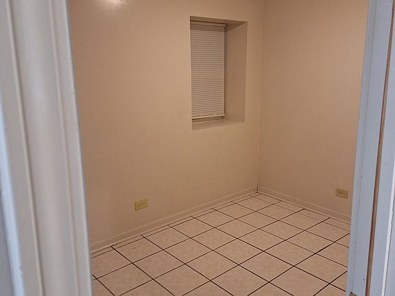 3rd image of 1137 S Whipple St #B