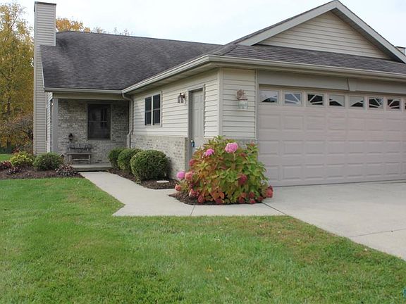 2nd image of 22392 River Chase Ln