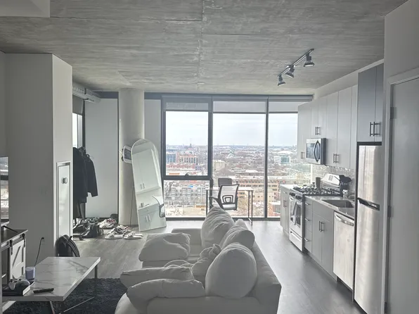 (undisclosed Address), Chicago, IL 60607