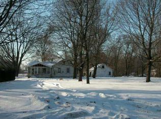 53695 Fir Rd, Granger, IN 46530