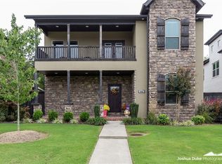 556 N Salem Rd, Fayetteville, AR 72704