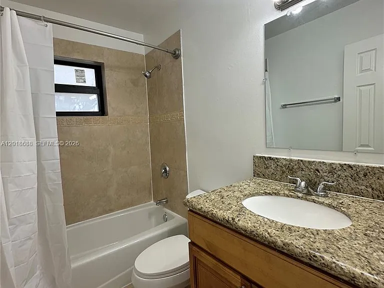 2705 NE 9th Ave #203 — Photo 18