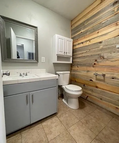 446 E Acacia St #5 — Photo 3