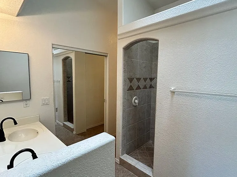 1821 Ambassador Dr — Photo 17