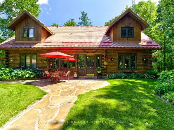 1519 Nursery Rd, Springwater, ON L9X 1A2