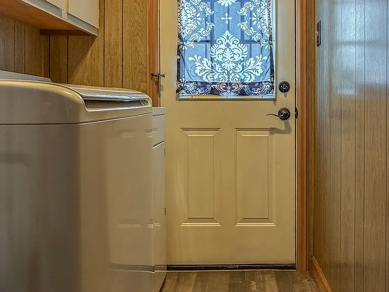 1935 Icabod St NE — Photo 18