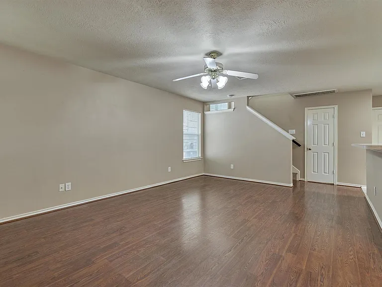 231 Blushwood Pl — Photo 9