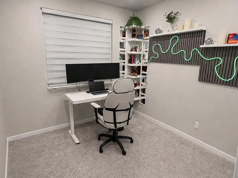1273 Swallowtail Dr — Photo 2