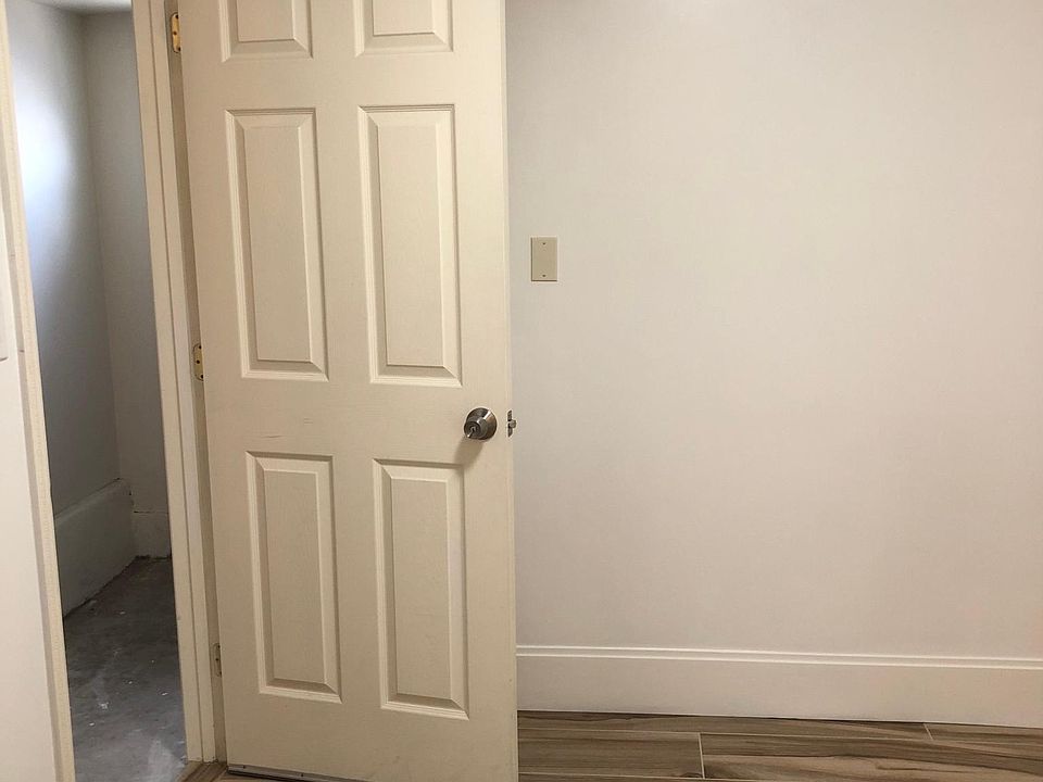 1st image of 687 Huron Ave