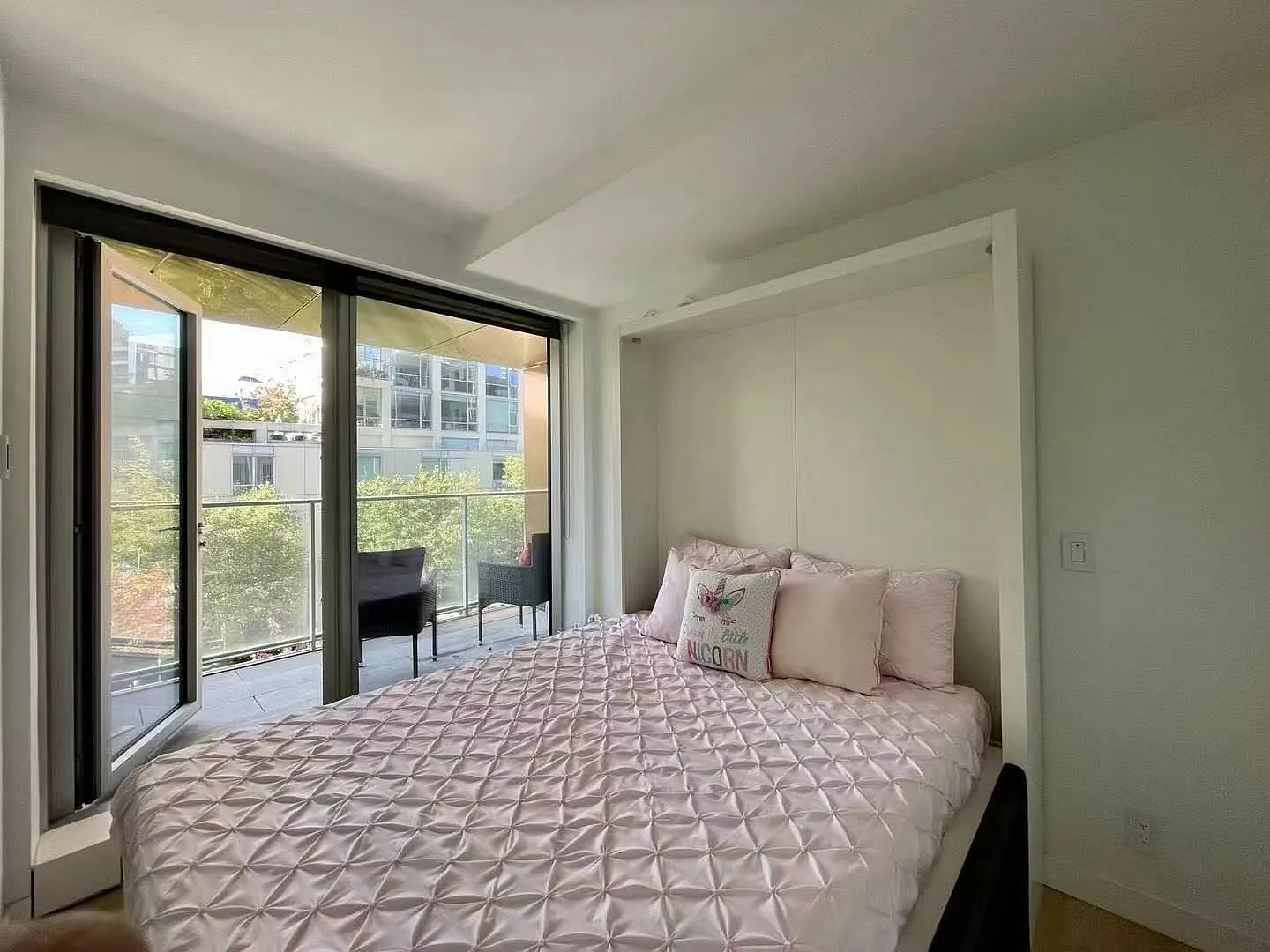 1 bed, 650 sqft, $3,600 — Photo 4