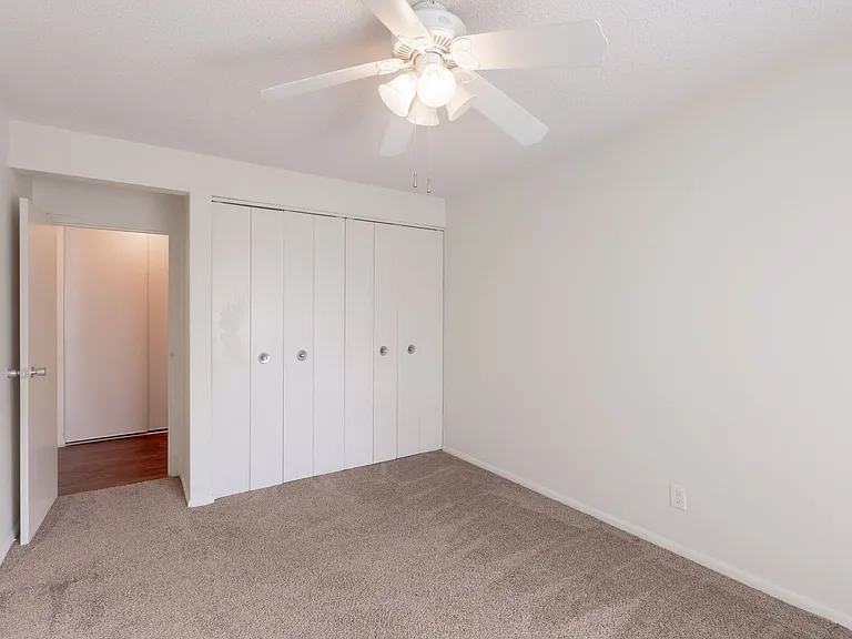 242 West Franklin Ave — Photo 44