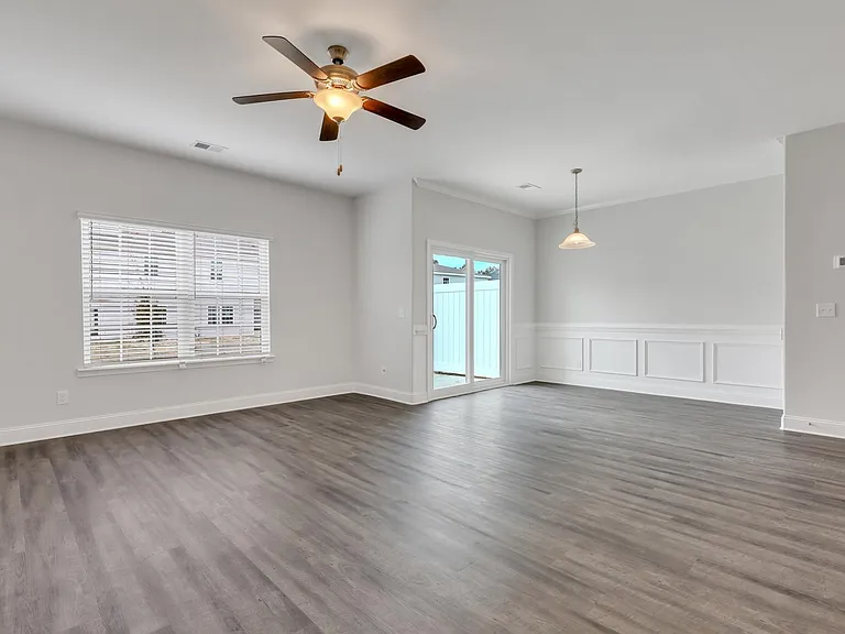 553 Governor Treutlen Cir — Photo 5