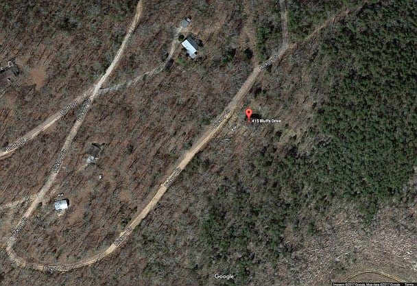 2nd image of 415 Bluffs Dr