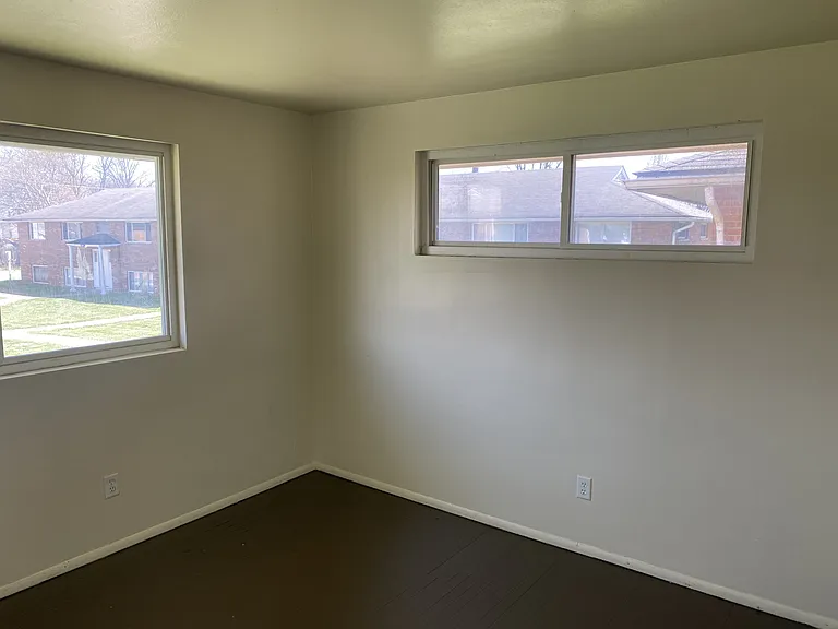 2163 W Mound St #B — Photo 5