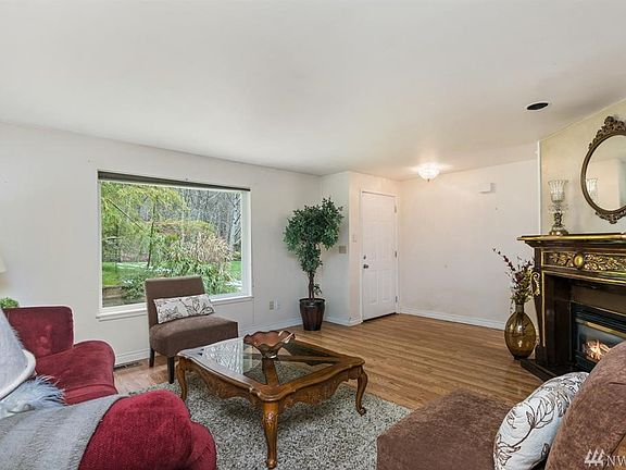 3rd image of 1229 12th Ct