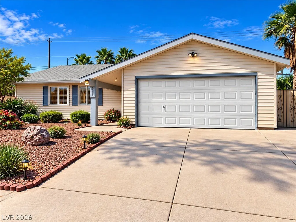 4 bed, 2.0 bath, 1512 sqft, $2,195 — Photo 3