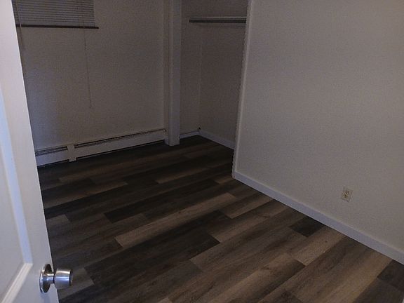 3rd image of 370 S Wagon Wheel Dr #C