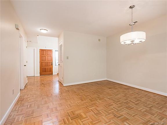 5th image of 5723 Courtview Dr #21