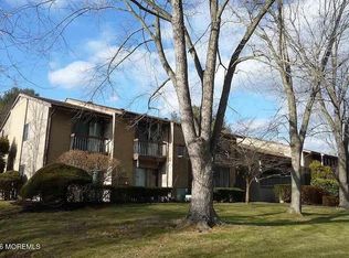 76 Manchester Ct, Red Bank, NJ 07701