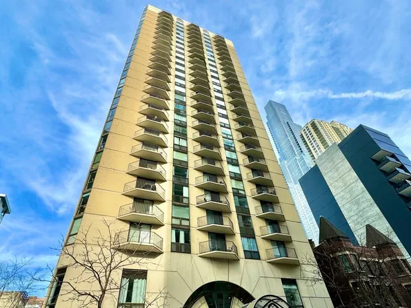 70 W Huron St APT 506, Chicago, IL 60654