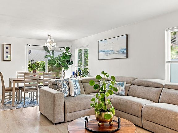 3rd image of 1607 Merritt Drive