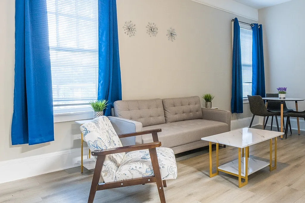 3631 Washington Street, Unit 3 — Photo 2
