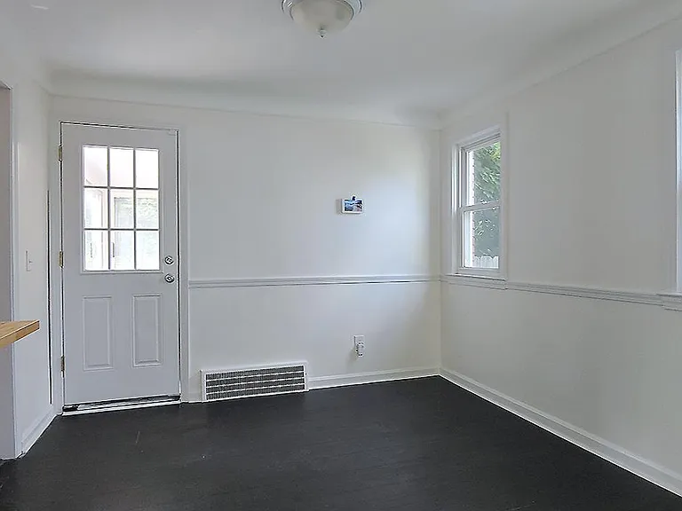 4996 Oakland Dr — Photo 5