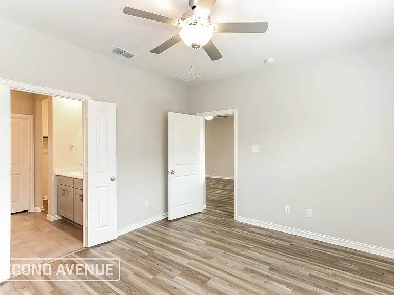 1431 Rolling Fox Dr — Photo 9