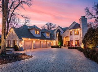 W278N2955 Rocky Point Rd, Pewaukee, WI 53072