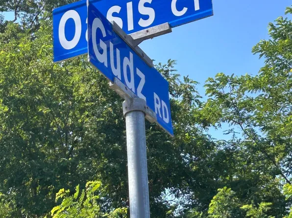 1 Oasis Court, Lakewood, NJ 08701