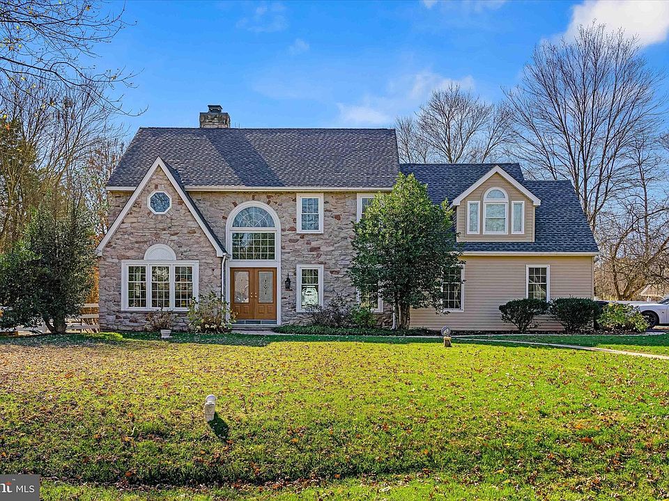 4 Galahad Ln, Birdsboro, PA 19508 Zillow