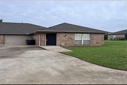 4324 Huntly Dr Photo 1