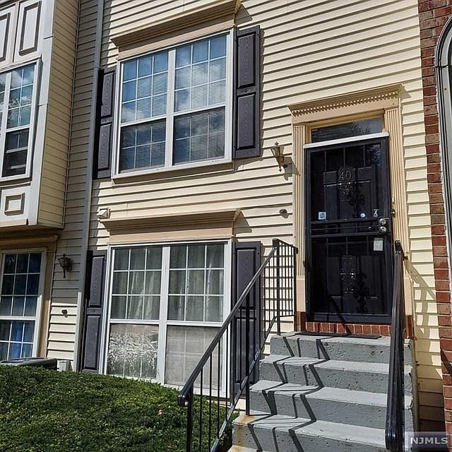 1st image of 40 Boston Ct Unit 314