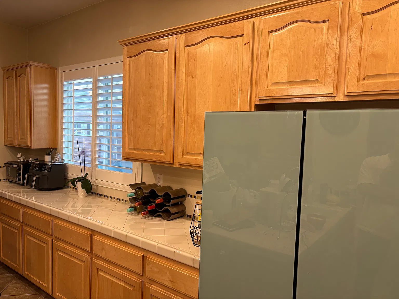 3 bed, 2289 sqft, $3,200 — Photo 4