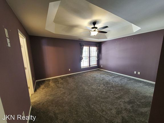 5th image of 142 S Arcadian Way