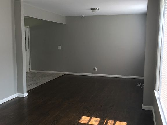 2nd image of 135 Ewing Dr