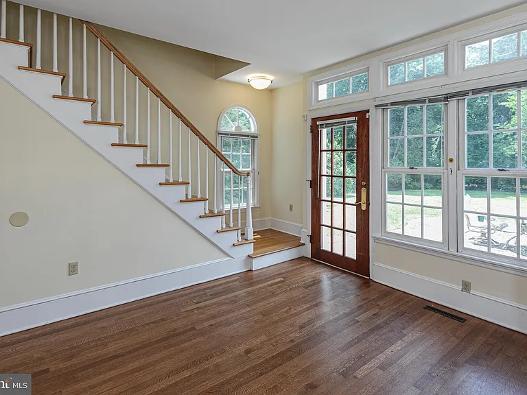 254 Jefferson Rd — Photo 19
