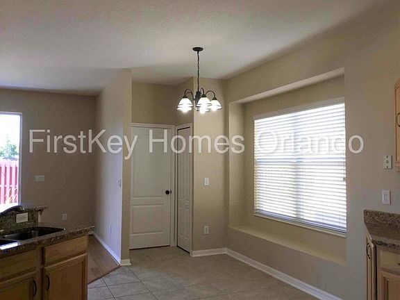 5th image of 1177 Cathcart Cir