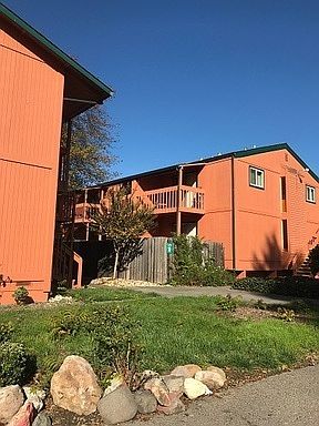 3rd image of 102 Brown St #144