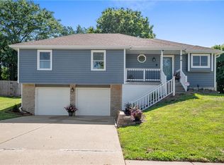 6523 NW Sioux Dr, Kansas City, MO 64152