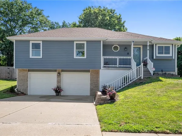 6523 NW Sioux Dr, Kansas City, MO 64152