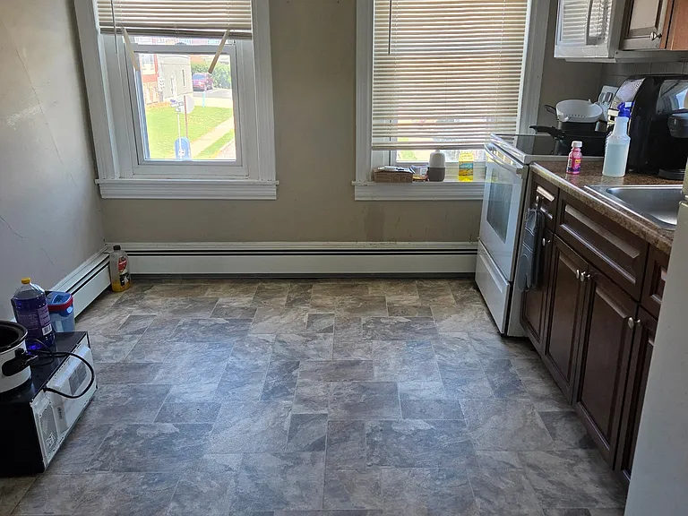 260 Bridge St #3 — Photo 8