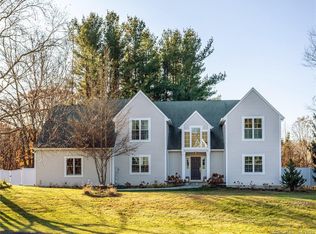 6 Fox Ridge Dr, New Milford, CT 06776