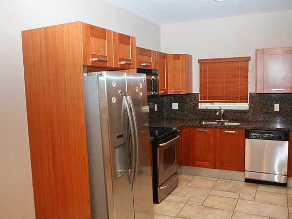 5th image of 2913 SW 30th Ct #2913