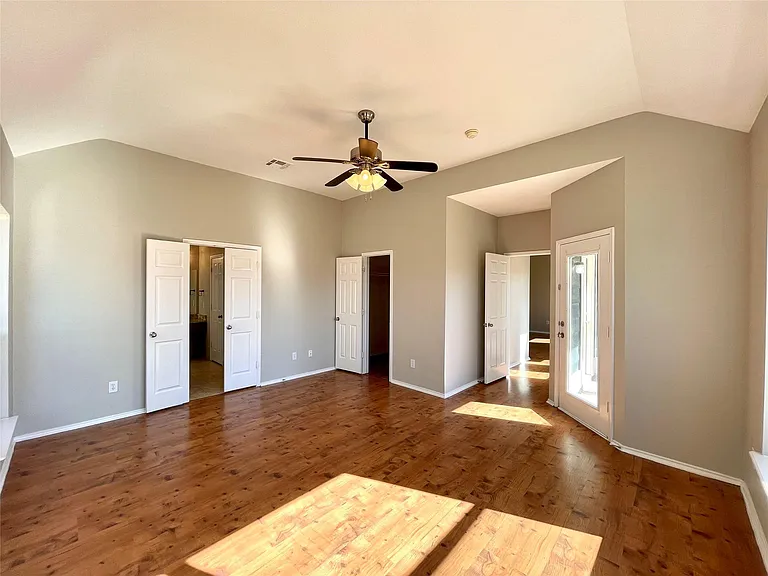 9787 Old Field Dr — Photo 23