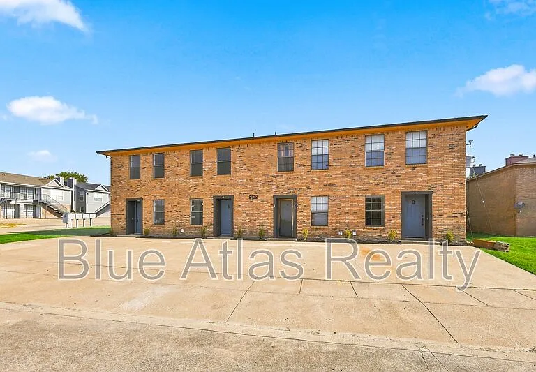 8108 Foxfire Ln #D — Photo 1